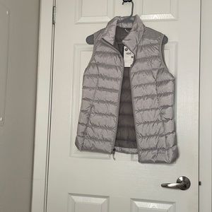 Eddie Bauer light gray WR VEST CURRUSLITE DOWN
